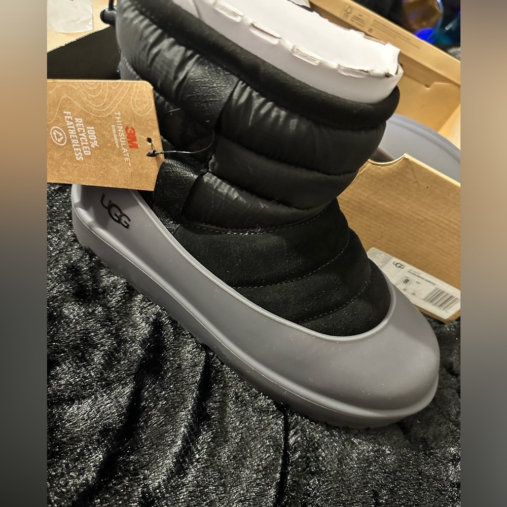 Ugg Men Classic Mini Weather Boots w/ Water Resistant Ugg Boot shield- Size 8